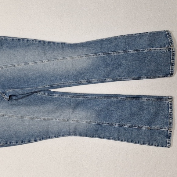 Maurices NEW Edgely Flare Front Seam & Slit Western Retro High Rise Jean Size 12 - Picture 3 of 13